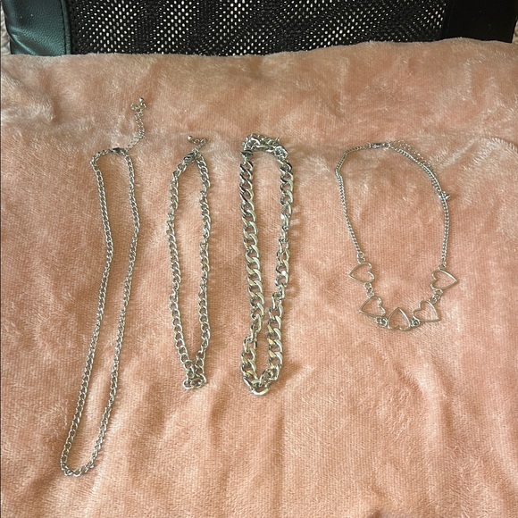 Jewelry - Elegant Silver Necklace Set